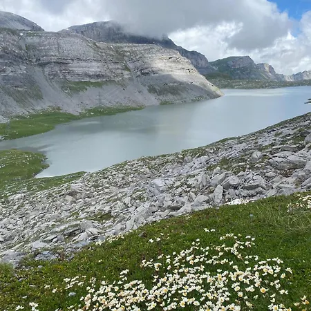 Moderne Et Spacieux Avec 2 Belles Terrasses Vu Sur Montagne * Лойкербад